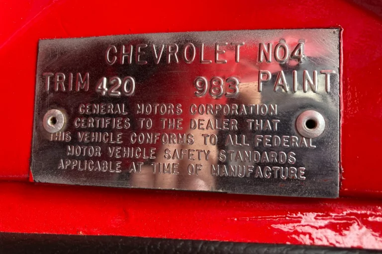 1969_chevrolet_corvette-convertible_f6a20d48-f5f2-4649-ae4e-1b6f6064993d-87005